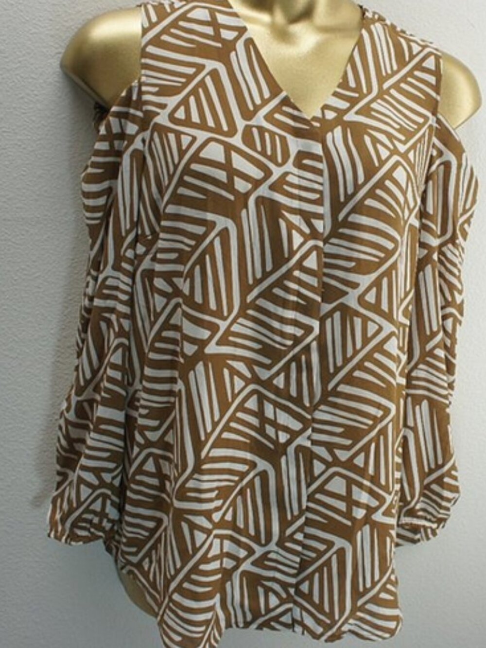Chico's New Dana Cold Shoulder Blouse size 3 NWT